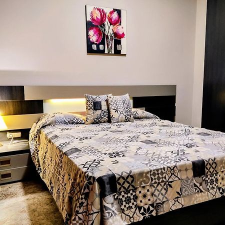 Apartamento El Rincon Del Parque บาเอนา ภายนอก รูปภาพ